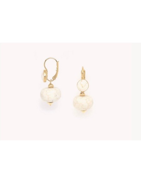 Boucles d'oreilles PEBBLES dormeuses howlite blanche de la marque Nature Bijoux