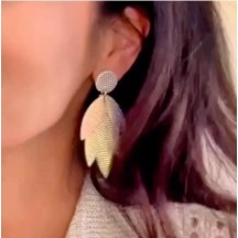 Boucles d'oreilles en cuir Amazon rose argent holographique de la marque Pepita del Sol 2