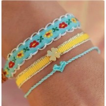 Bracelet tissé trèfle jaune 2
