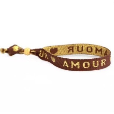 Bracelet tissé amour