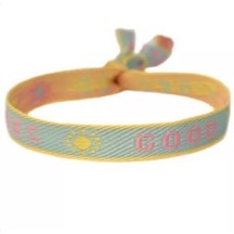 Bracelet tissé good vibes pastel