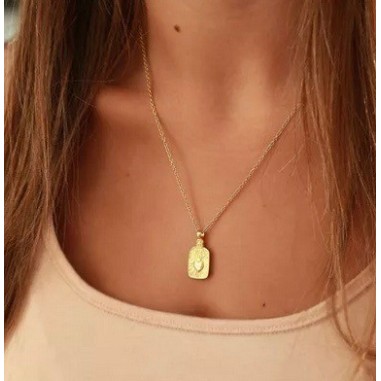 Collier coeur en feu doré