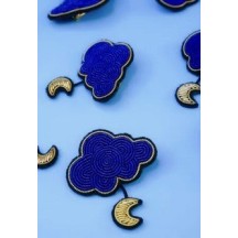 Broche Nuage & Lune fait main broderie cannetille 2