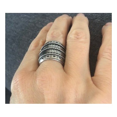 Bague Large argentée tendance éthnique ajustable