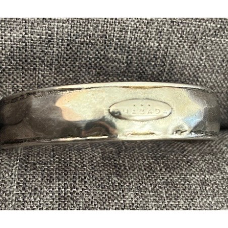 Jonc large Martelé argenté de la marque Shabada